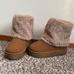 Brand New Faux Fur Lined Brown Boots Size 36